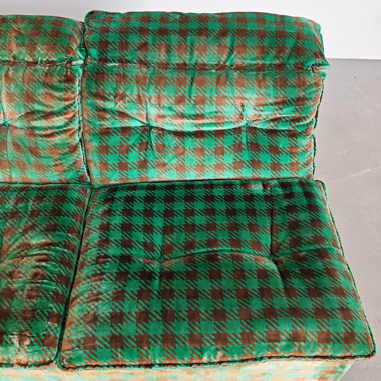 Divano Letto Daybed in velluto verde pied de poule vintage anni 70