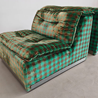 Fauteuils verts en damier