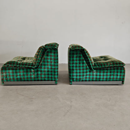 Fauteuils verts en damier