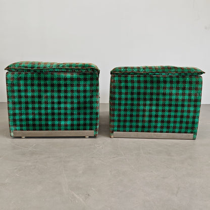 Fauteuils verts en damier