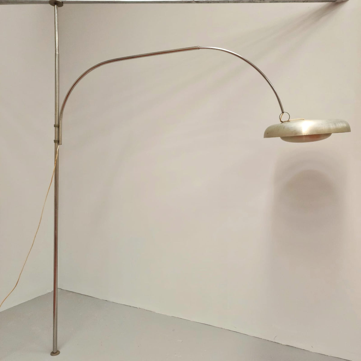 Lampadaire Arco terre-ciel de Pirro Cuniberti pour Sirrah, années 1970