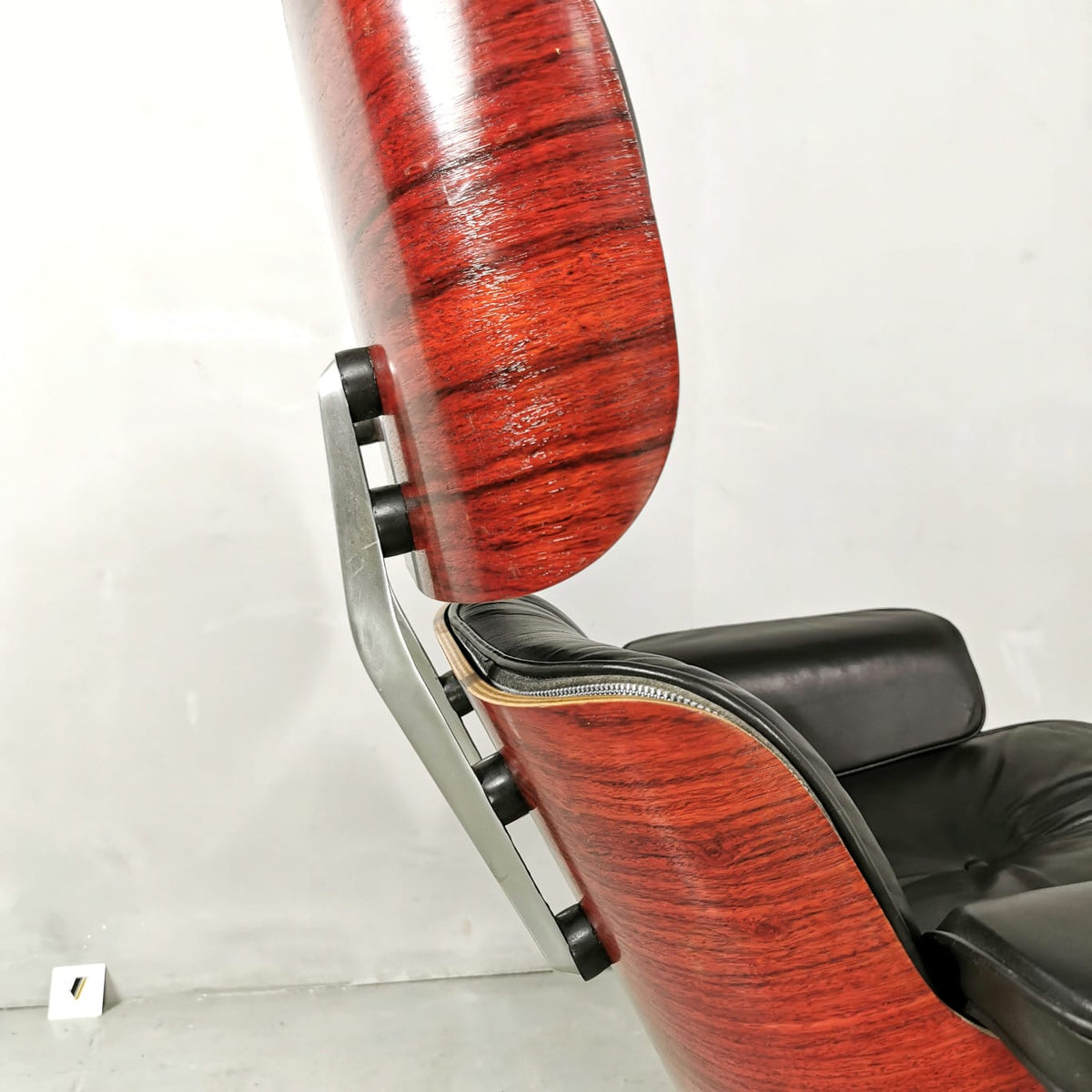 Poltrone Lounge Charles & Ray Eames per Herman Miller by ICF