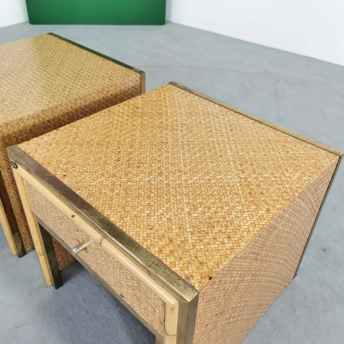 Tables de chevet vintage en bambou et laiton années 70