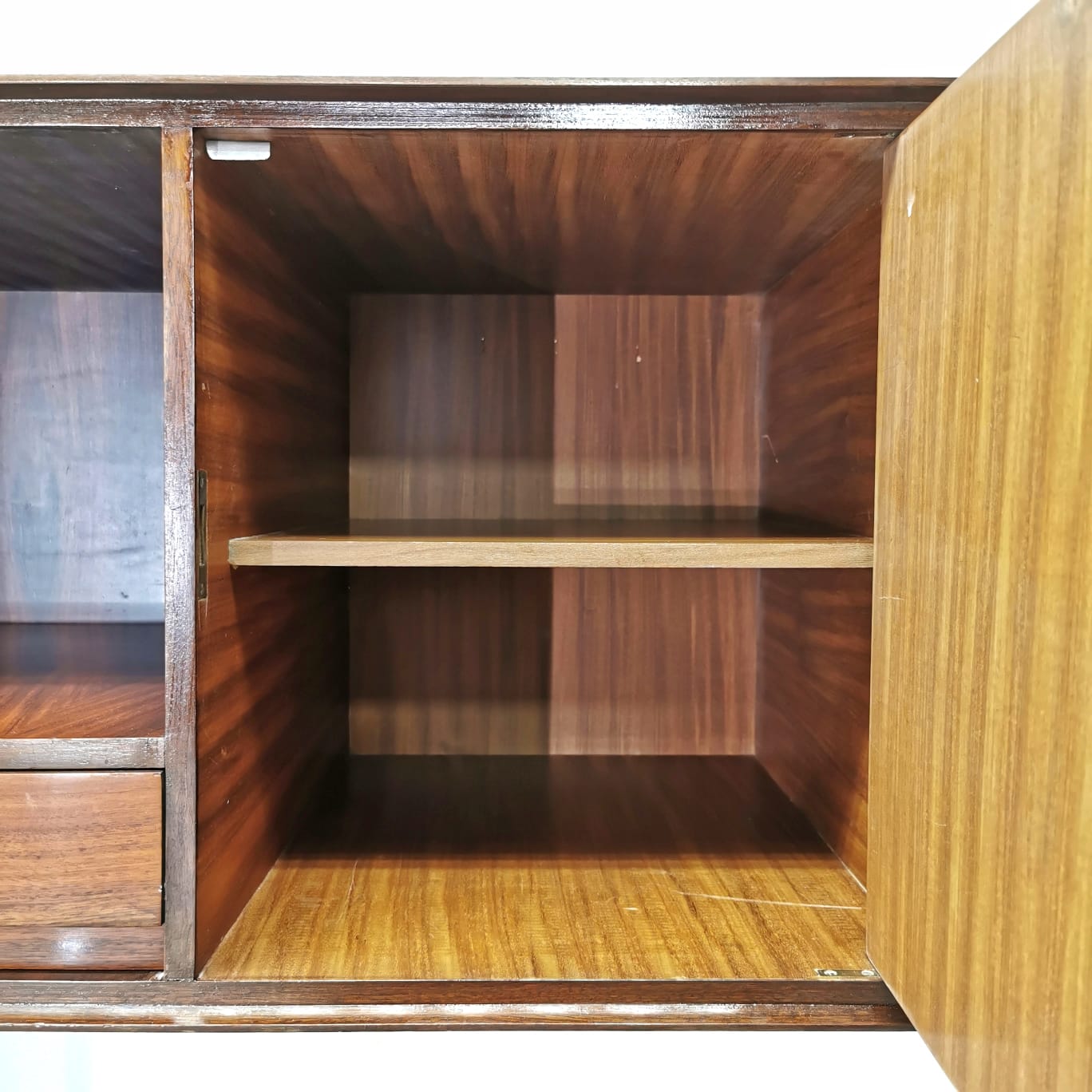 Sideboard Sospeso in teak Edmondo Palutari per Vittorio Dassi 1950's