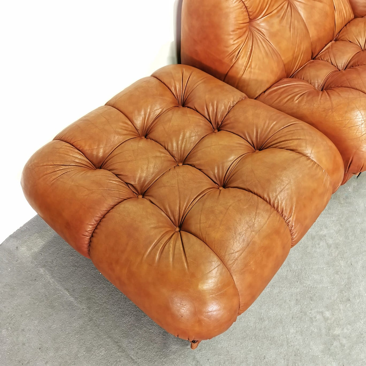 Modular sofa in leather, Nuvolone Rino Maturi by Mimo Design 1970s