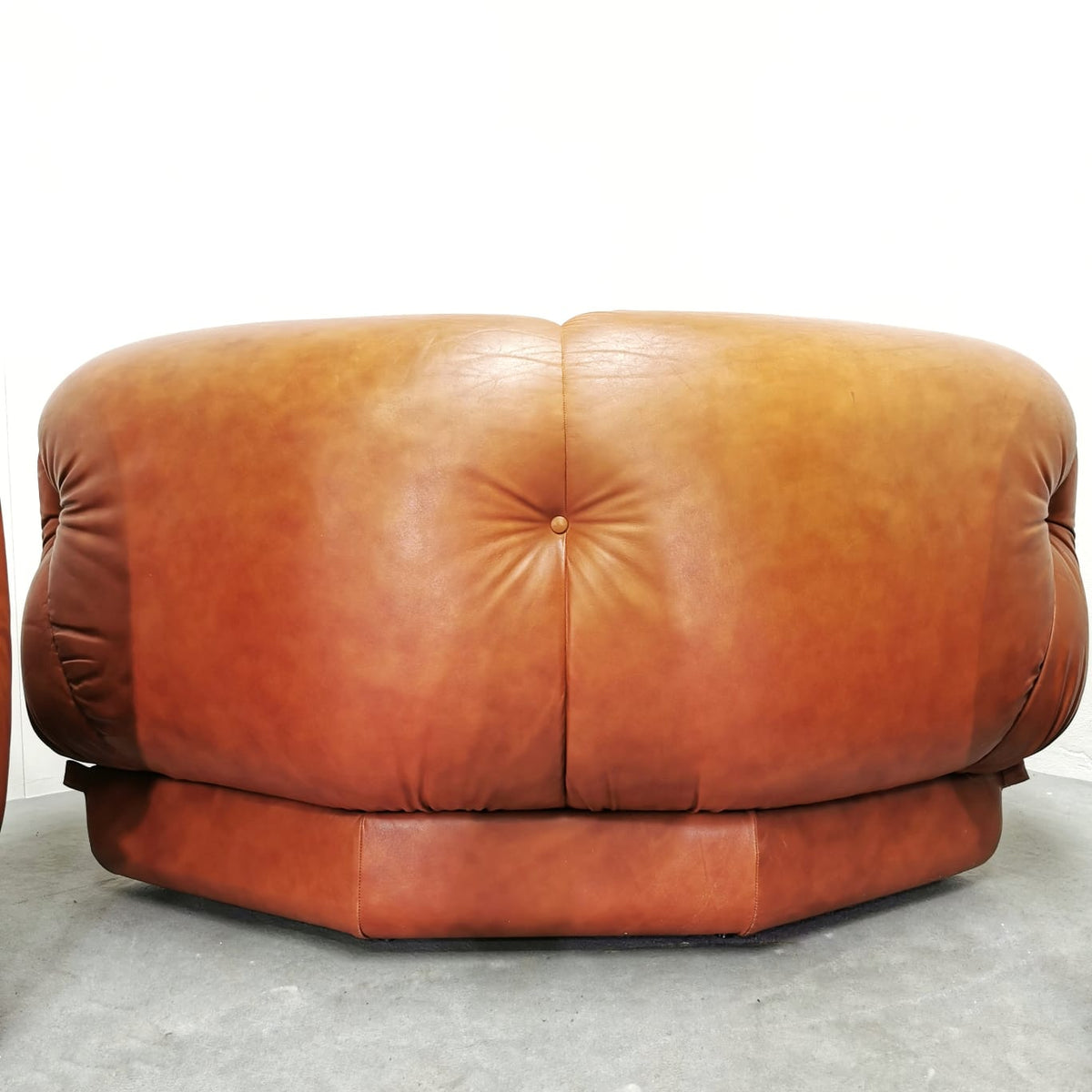 Modular sofa in leather, Nuvolone Rino Maturi by Mimo Design 1970s