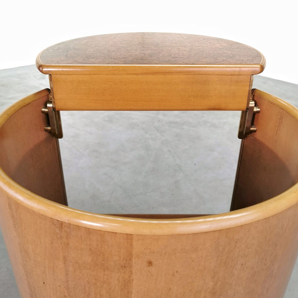 Table de chevet – Table de bar Artona d’Afra et Tobia Scarpa pour Maxalto, années 70