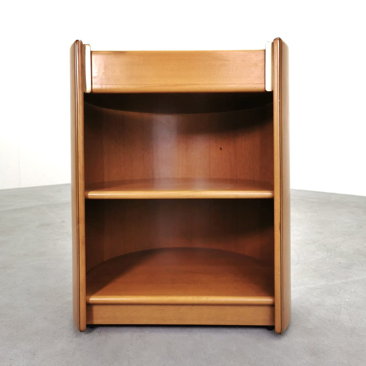 Table de chevet – Table de bar Artona d’Afra et Tobia Scarpa pour Maxalto, années 70
