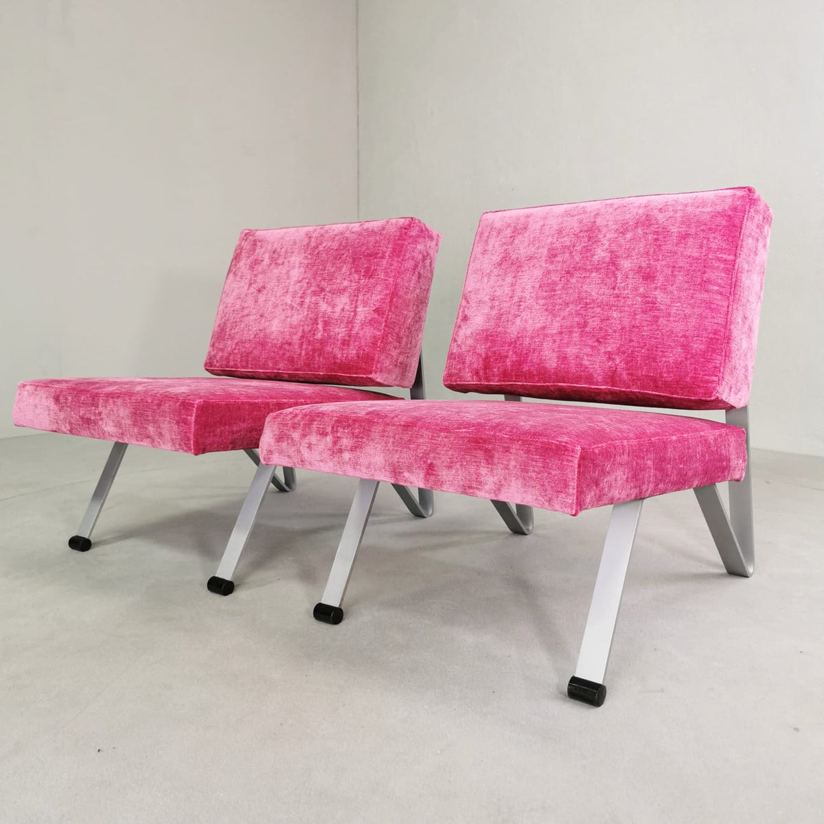 Coppia di Poltroncine Space Age  in velluto struttura acciaio spazzolato vintage anni 60