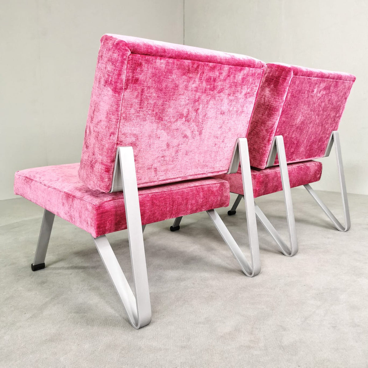 Coppia di Poltroncine Space Age  in velluto struttura acciaio spazzolato vintage anni 60