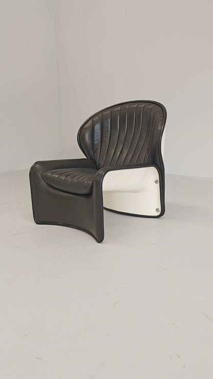 Fauteuil Space Age en cuir mod. Lotus, André Vandenbeuk pour Strässle, années 60