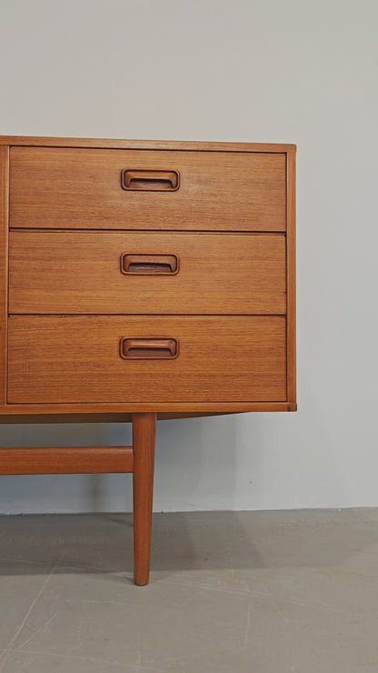 Enfilade scandinave vintage en teck des années 1960