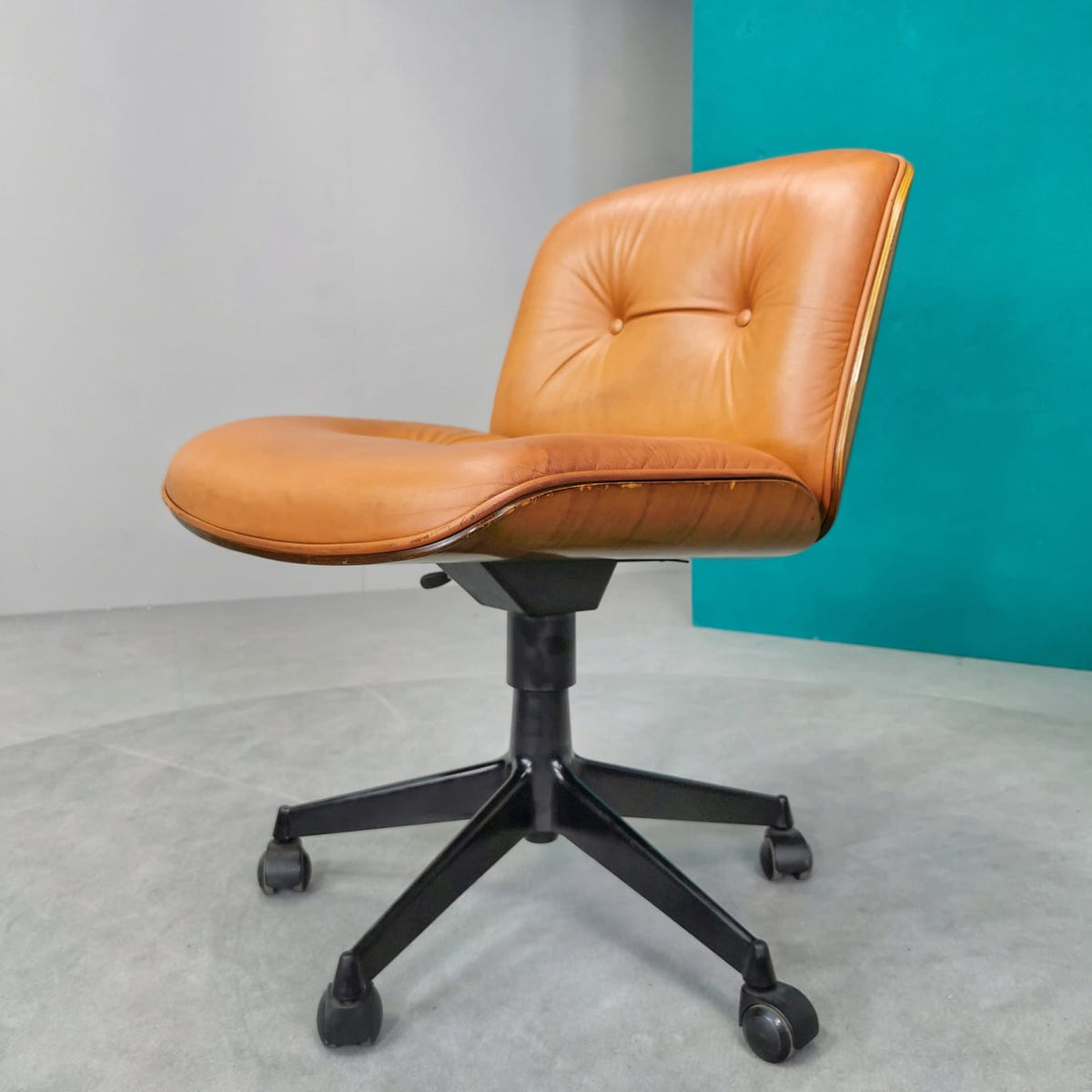 Ico Parisi Swivel Armchair for MIM 1970s