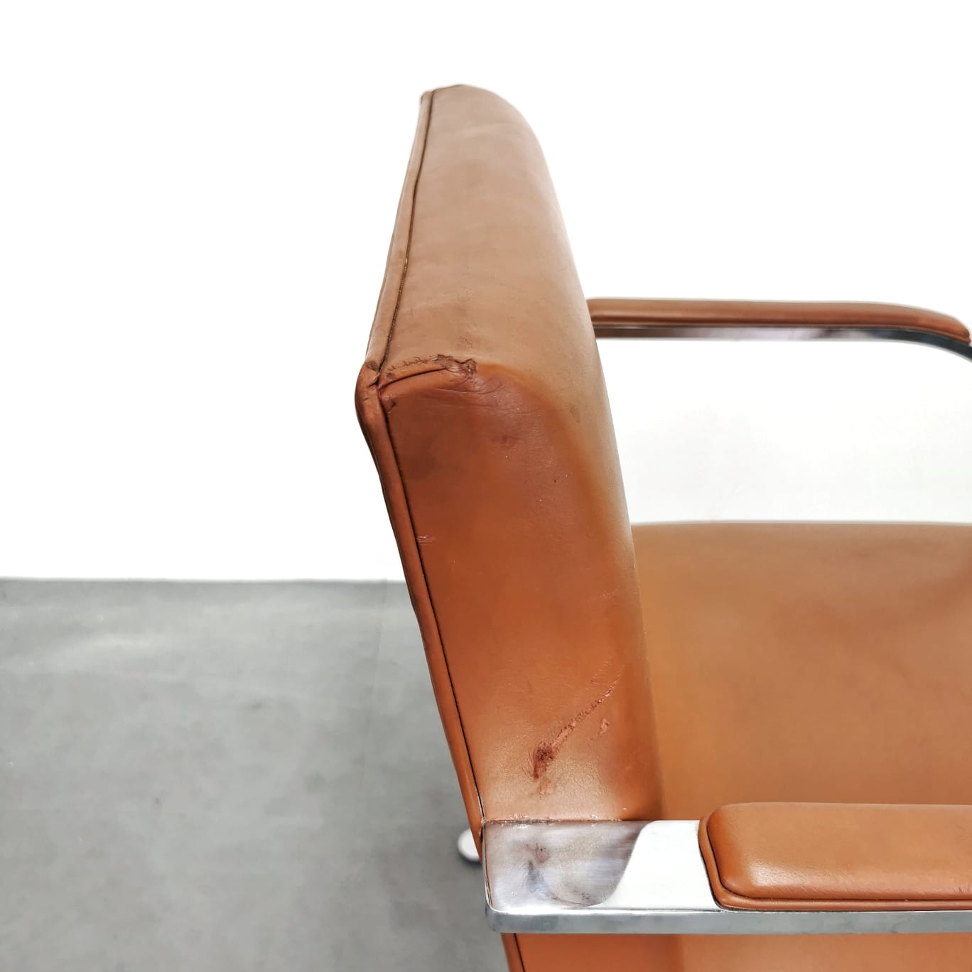 Sedia in pelle cognac Brno L.M.Van der Rohe per Knoll