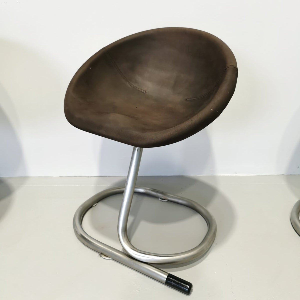 Lot de 4 tabourets ou chaises vintage des années 70, style Space Age, piètement en métal