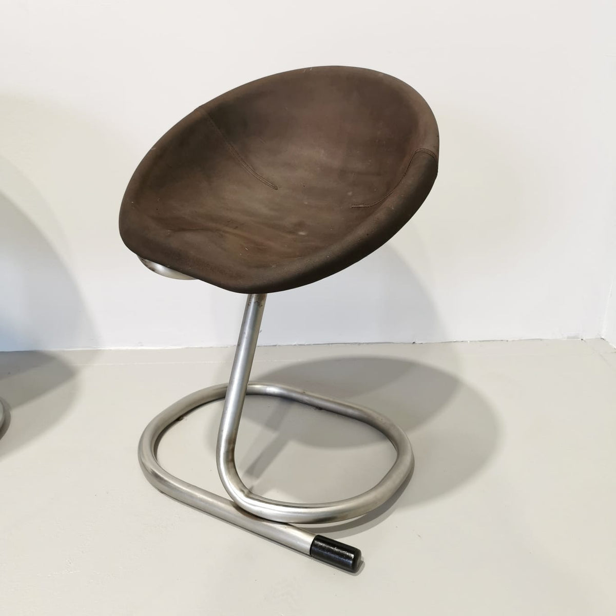 Lot de 4 tabourets ou chaises vintage des années 70, style Space Age, piètement en métal