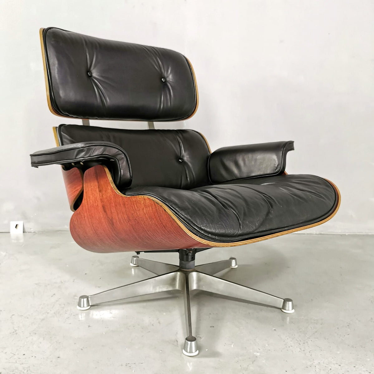 Poltrone Lounge Charles & Ray Eames per Herman Miller by ICF
