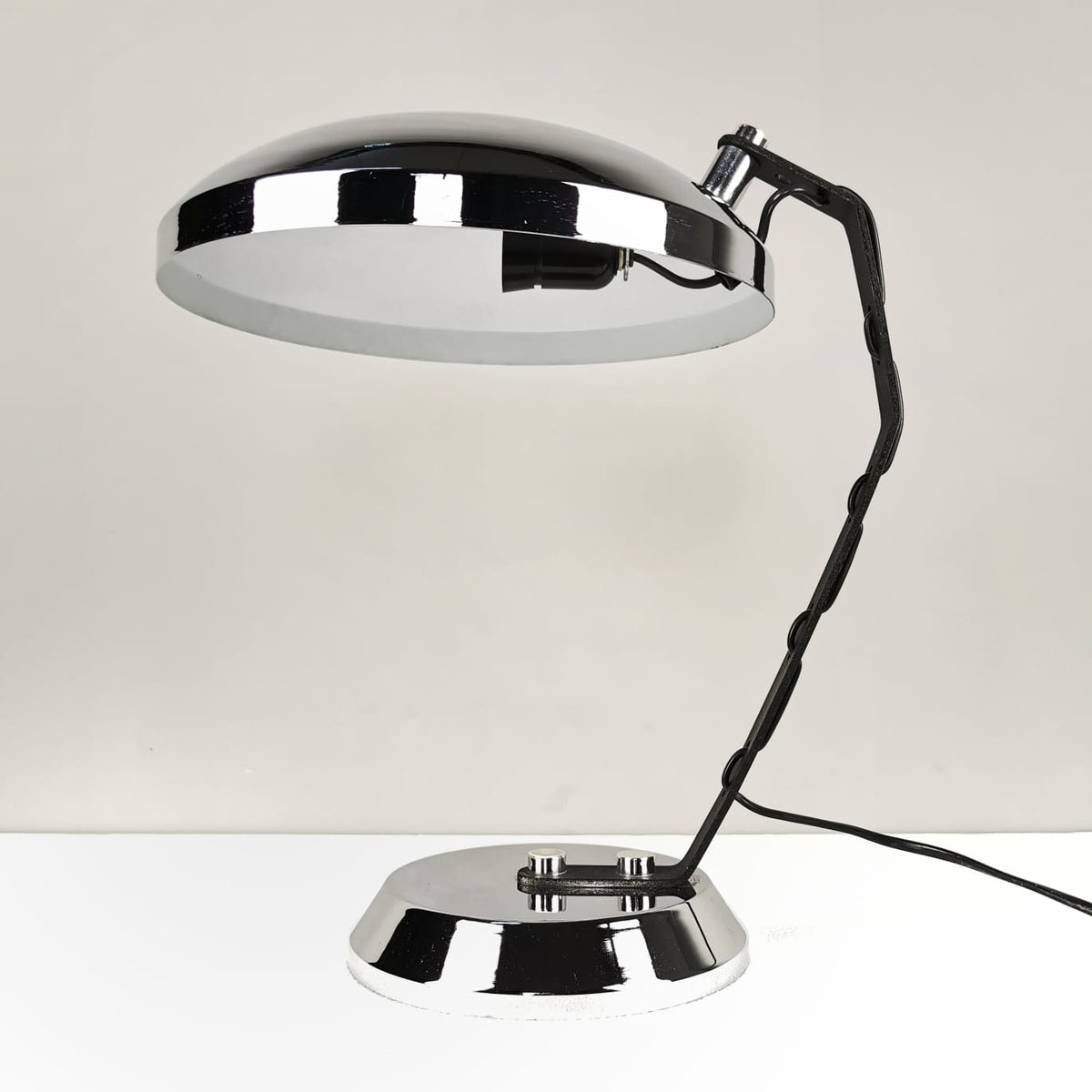 Vintage ministerial lamp from the 60s