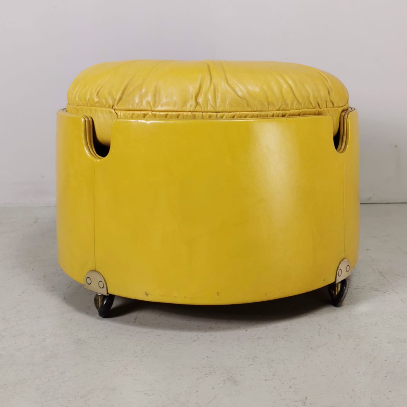 Luigi Massoni armchair and pouf in leather for Frau 1970's