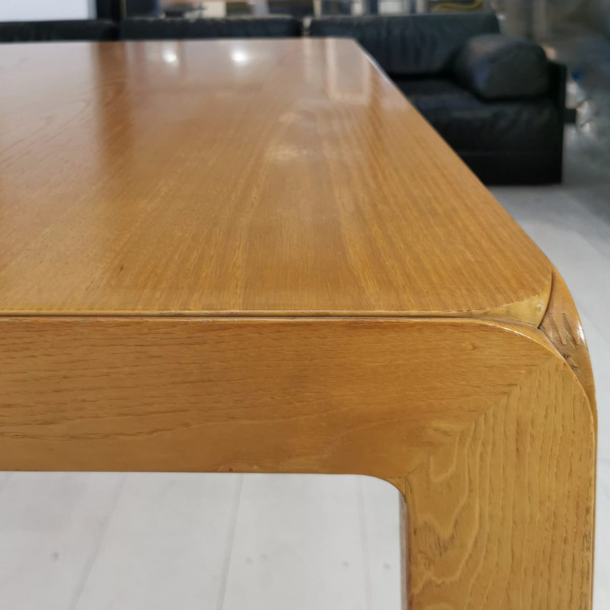 Tavolo quadrato legno chiaro produzione Maisa anni 70