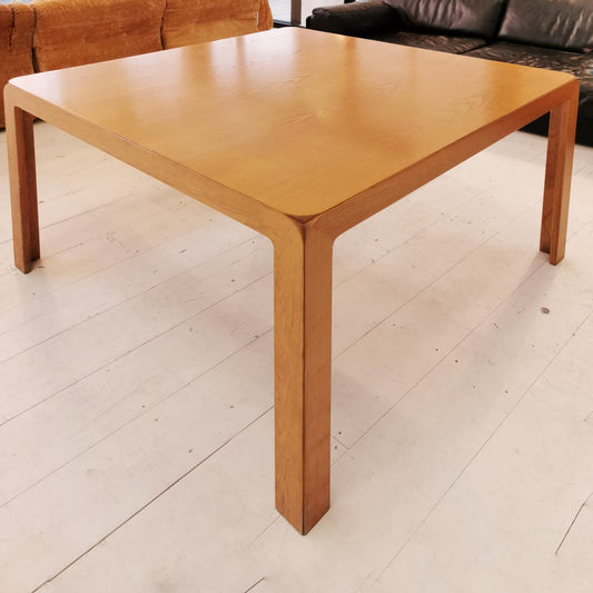 Tavolo quadrato legno chiaro produzione Maisa anni 70