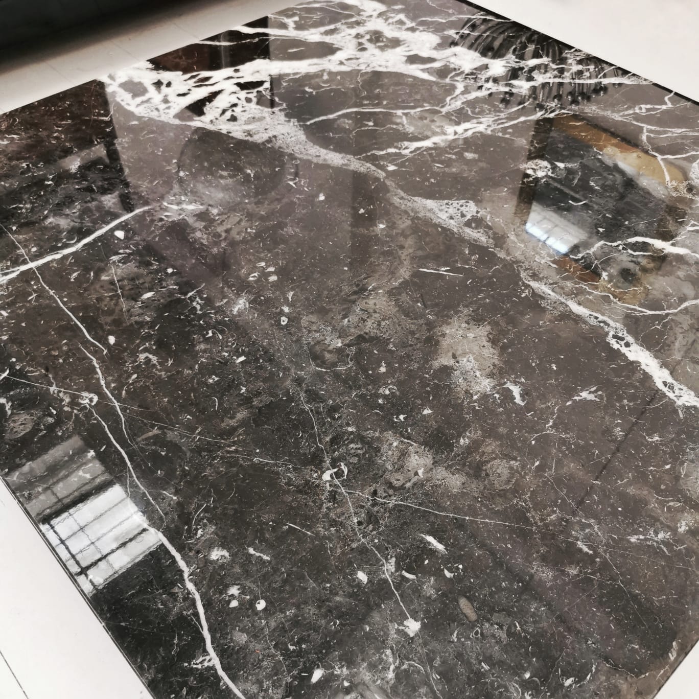 Coffee Table in Jumbo Gae Aulenti marble for Knoll 1970ìs