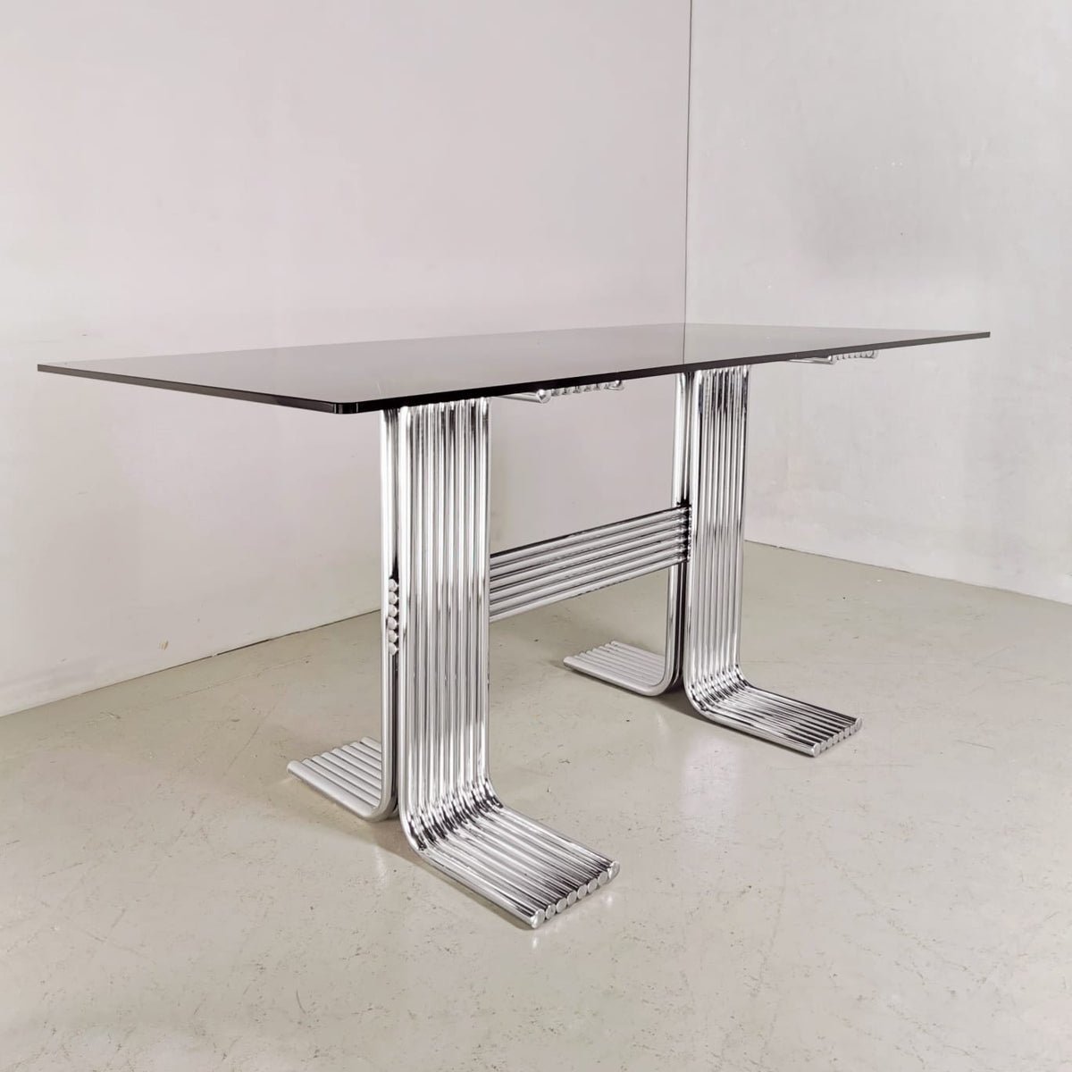 Tavolo scrivania vintage anni 70 rettangolare base tubolare cromato piano in vetro